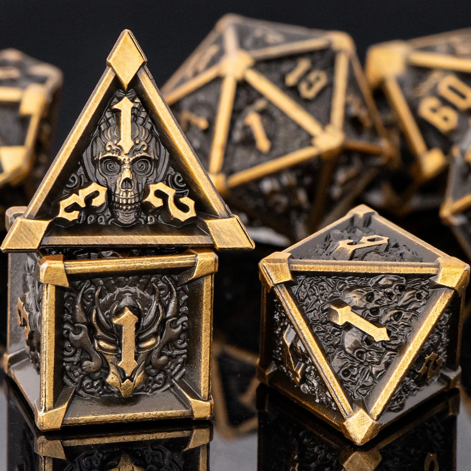 DnD Skull&Dragon Metal Dice Se - Dice Tower Wooden 评论和价格