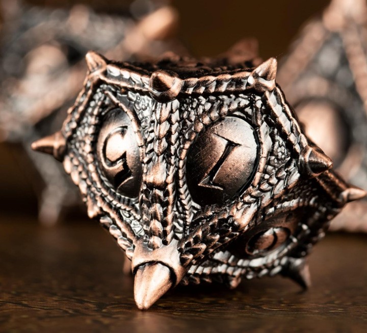 Dungeon and Dragon Metal Dice  - Dice Tower Wooden 评论和价格